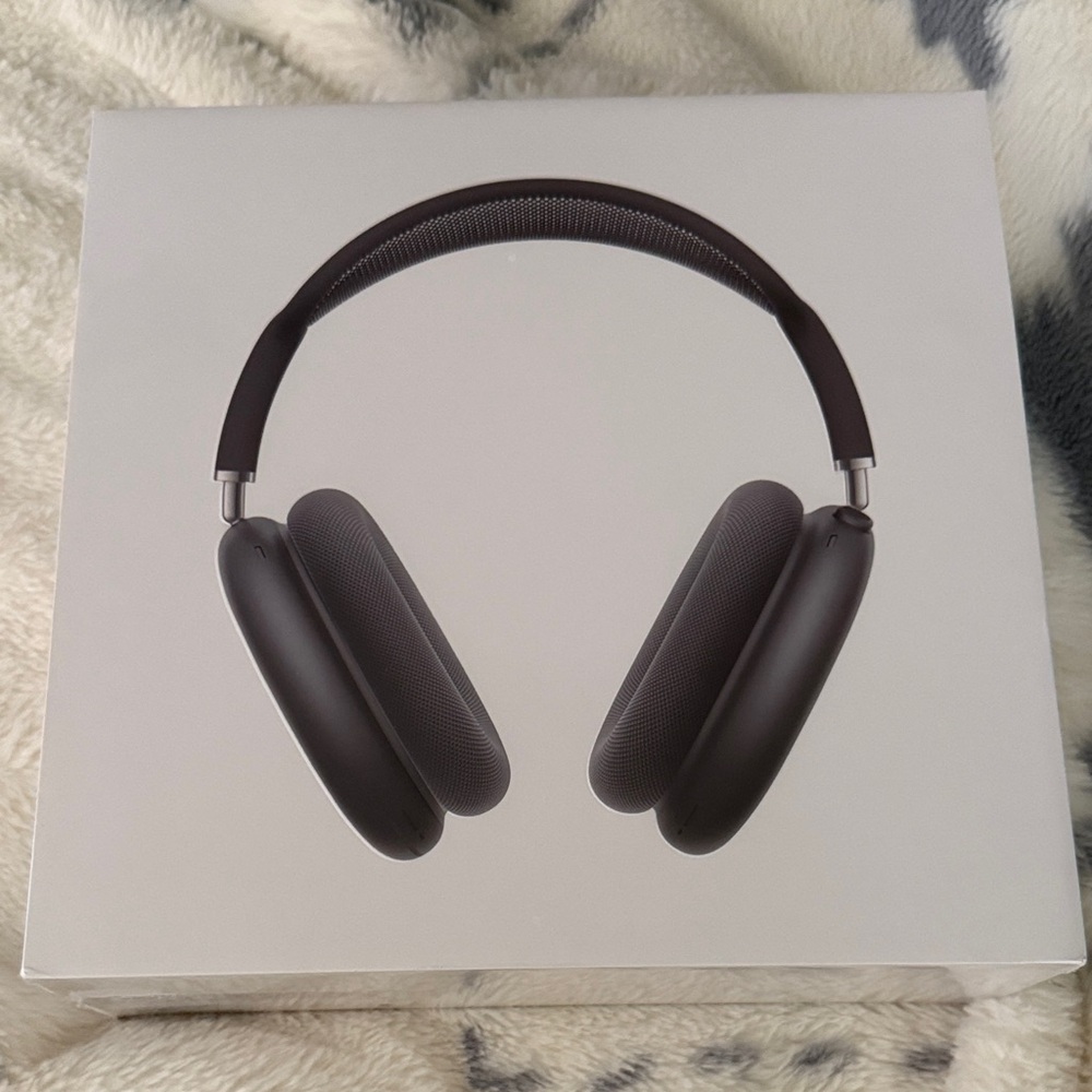 Apple AirPods Max Headphones (USB-C) - Midnight Black
